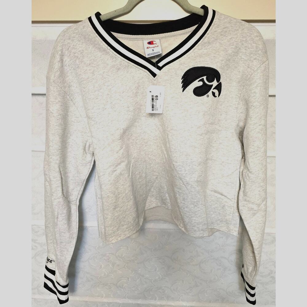 Champion Iowa Hawkeyes Women's S Cropped V-Neck Sweatshirt Gray Varsity NWT NEW